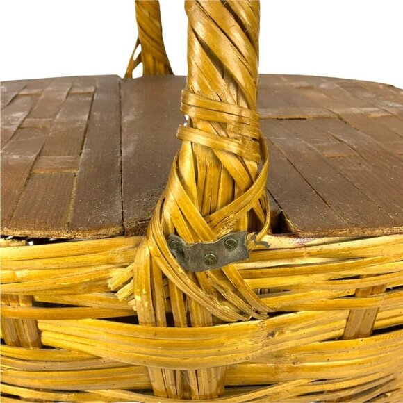 Vintage Wicker Picnic Basket With Wood Double Hinged Lid Farmhouse Style - Picture 11 of 12